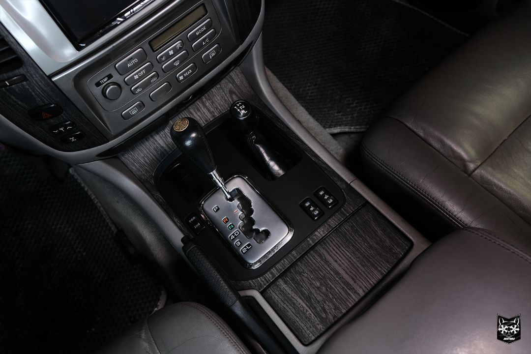 Toyota Land Cruiser 100 - Тактильное дерево в технологии "открытая пора"