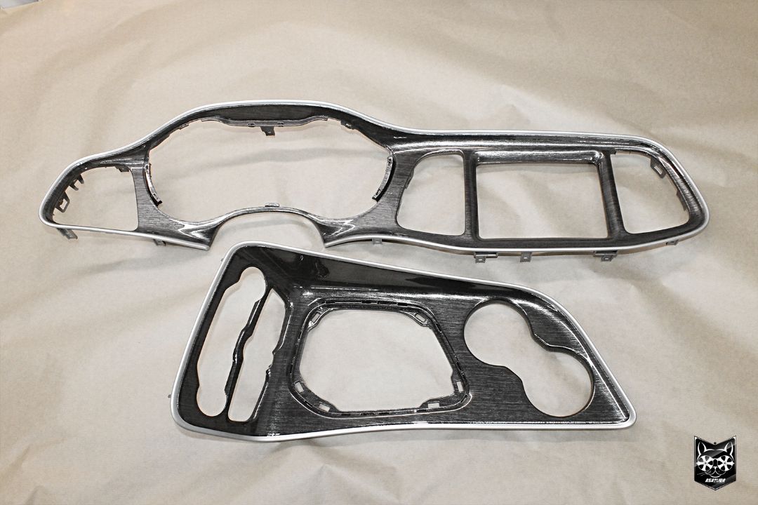 Dodge Challenger - шлифованный аллюминий