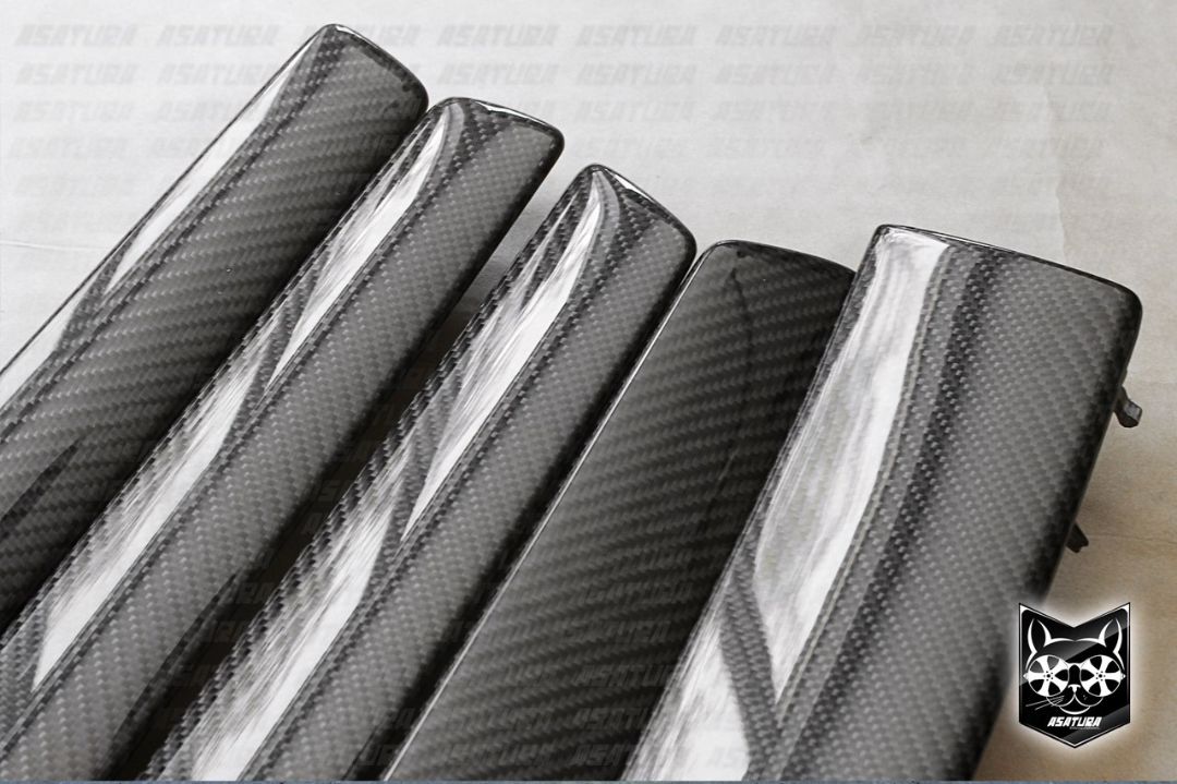 Volkswagen Touareg - Натуральный карбон