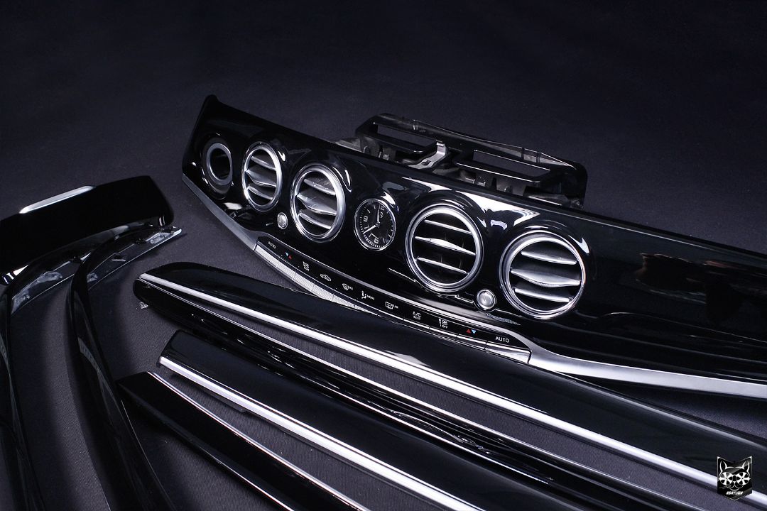 Mercedes-Benz 222 - Салон в черный глянец