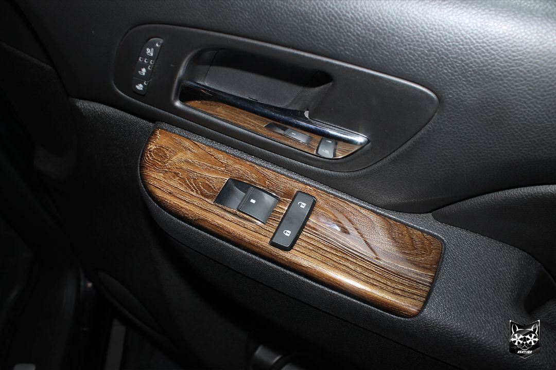 Chevrolet Tahoe аквапринт дерево