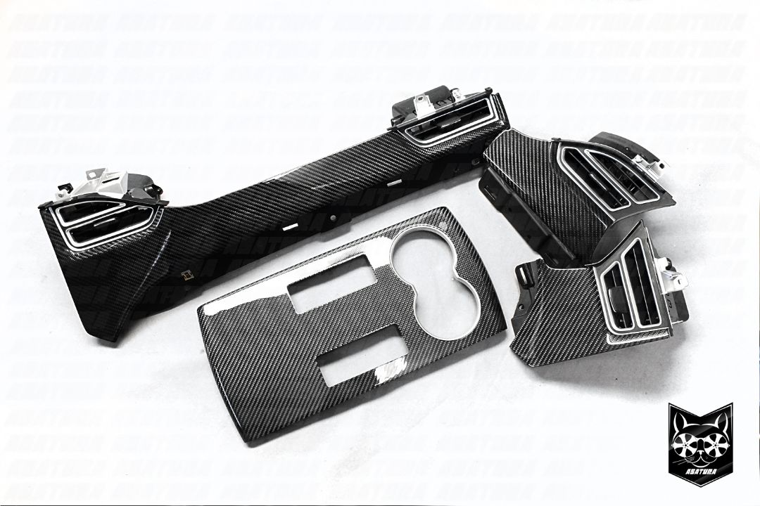 Tesla - Натуральный карбон