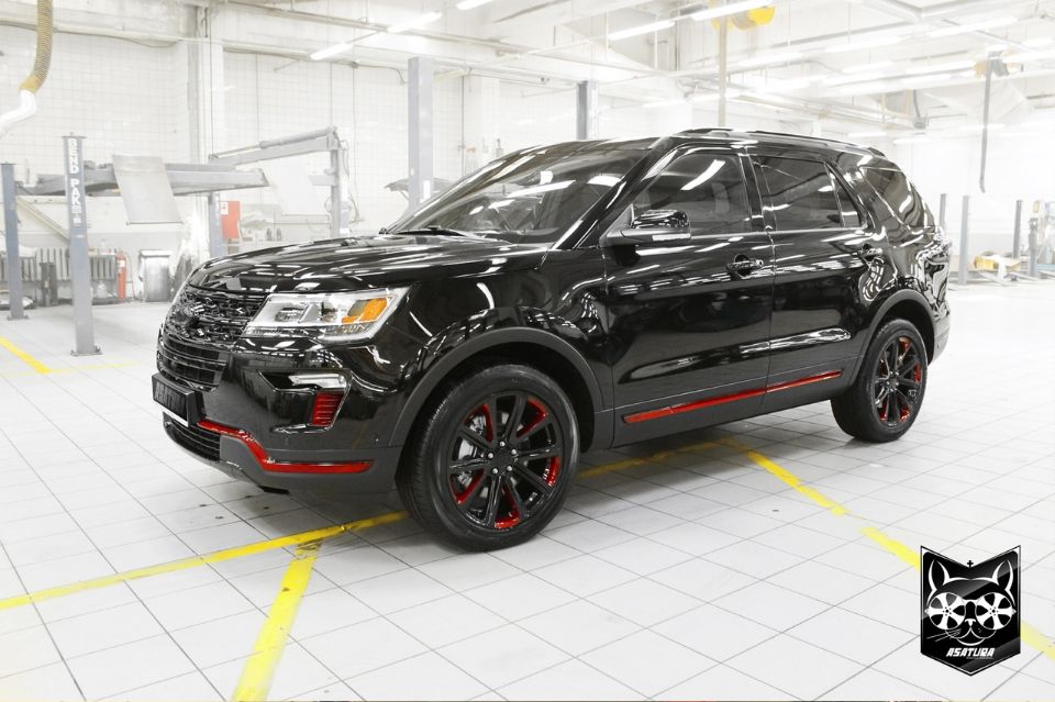 Ford Explorer - Комбинированный антихром деталей экстерьера черный глянец со вставками аквапринта, покраска дисков