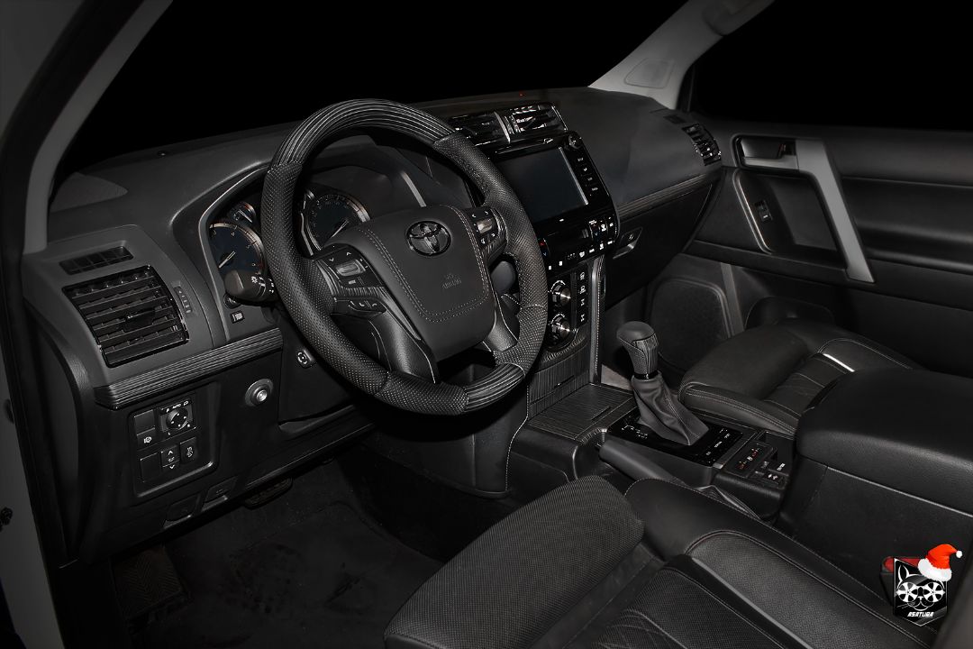 Toyota Land Cruiser Prado - Тактилизация в интерьере