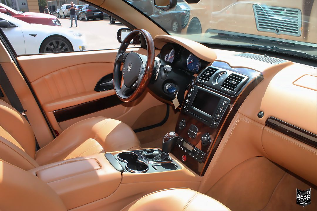 Maserati Quattroporte - Покраска и гравировка пиктограмм