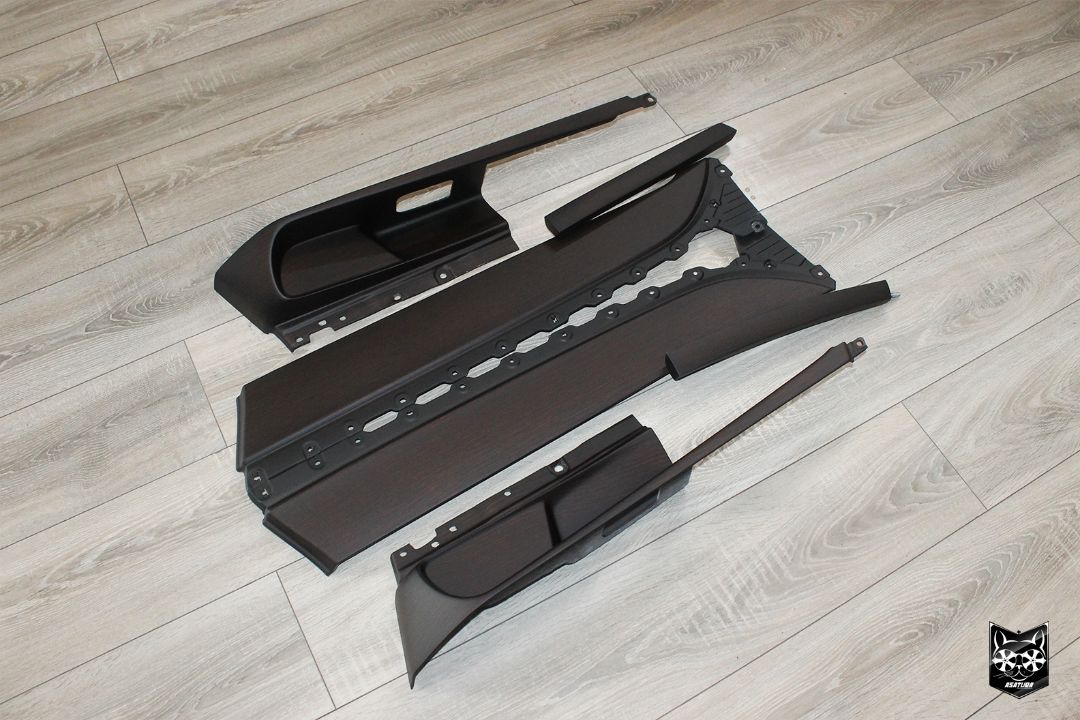 Mercedes Viano - Аквапринт красное дерево