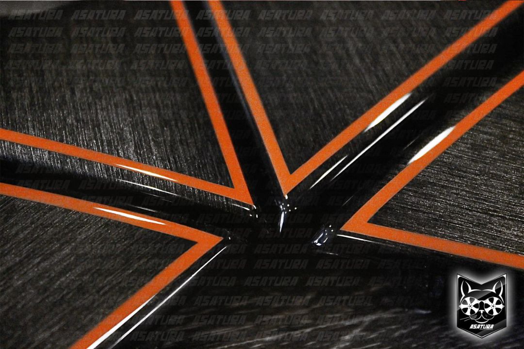 Land Cruiser 200 - Металл глянцевый с оранжевой окантовкой