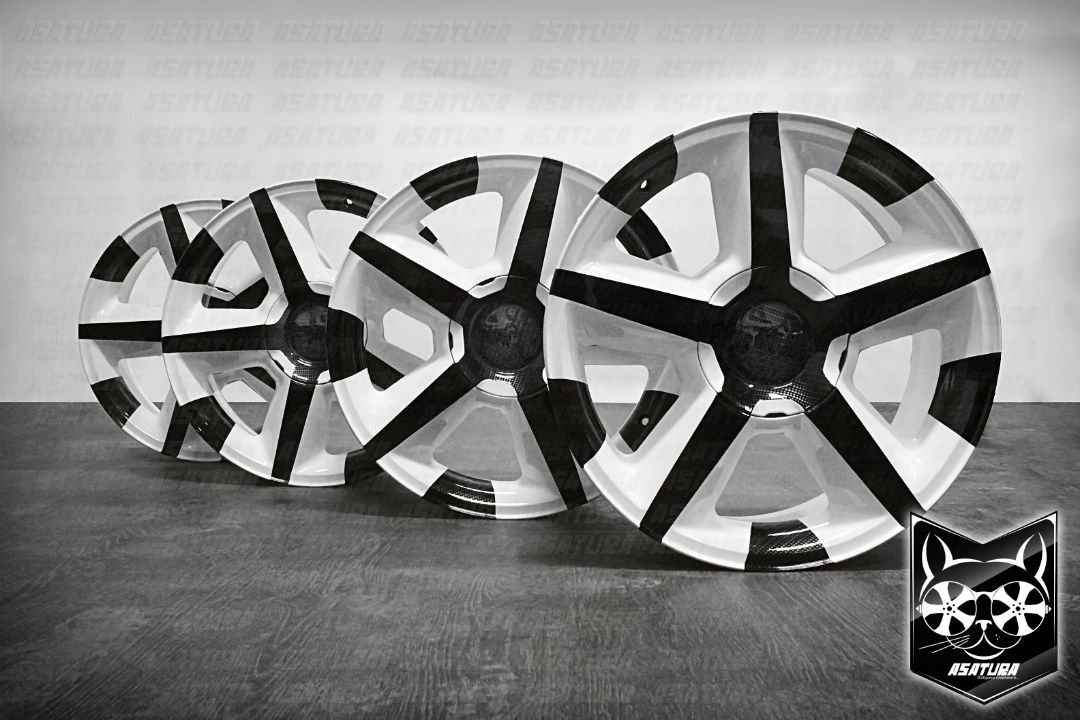 Диски Chevrolet Tahoe - Карбон с белым