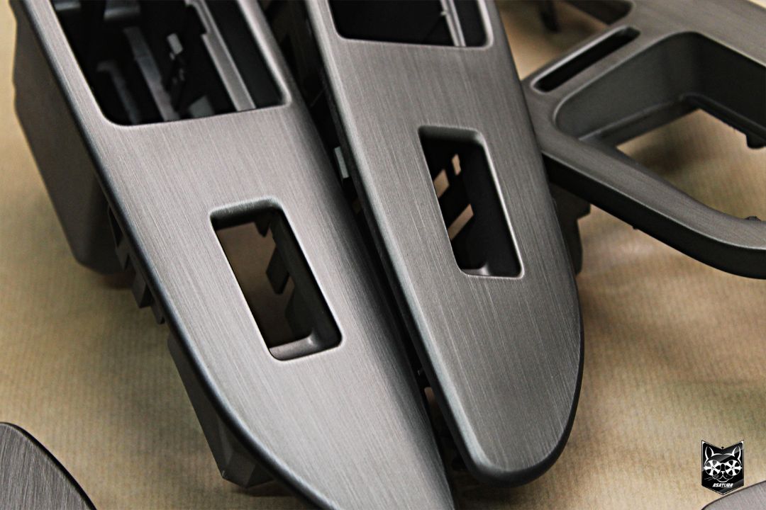 Land Cruiser 100 - Шлифованный алюминий