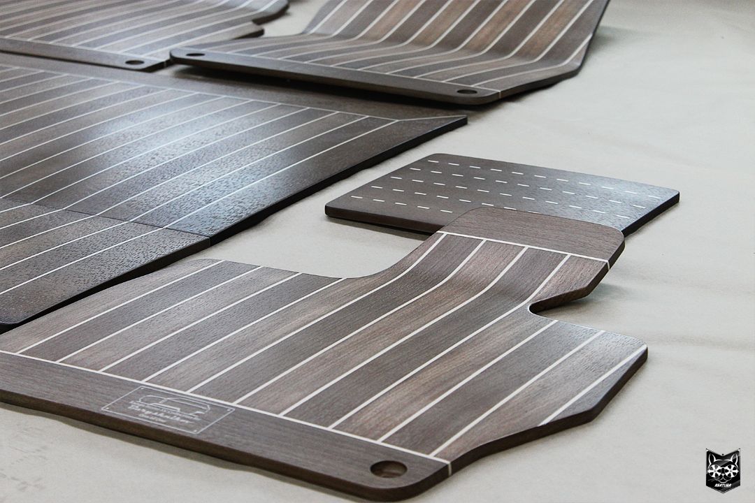 Range Rover SV - Коврики в тактильное дерево с открытыми порами