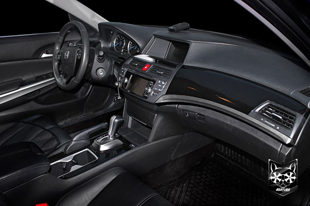 Honda Crosstour - черный карбон