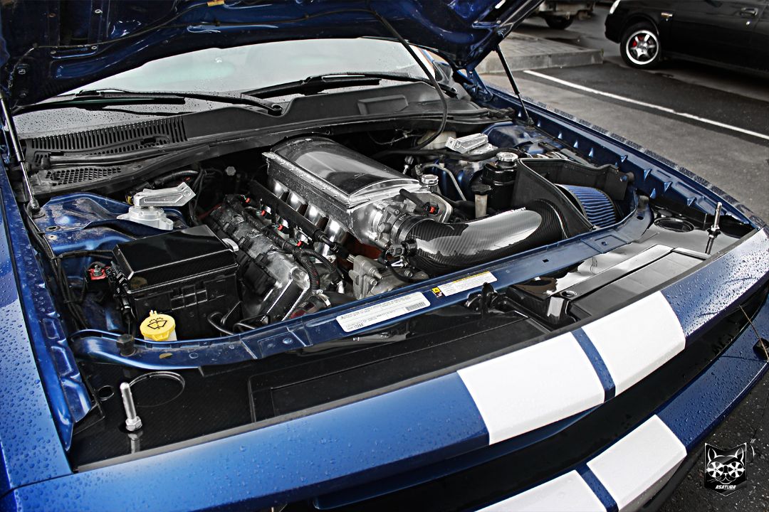 Dodge Challenger SRT - Подкапотка в аквапринтный карбон