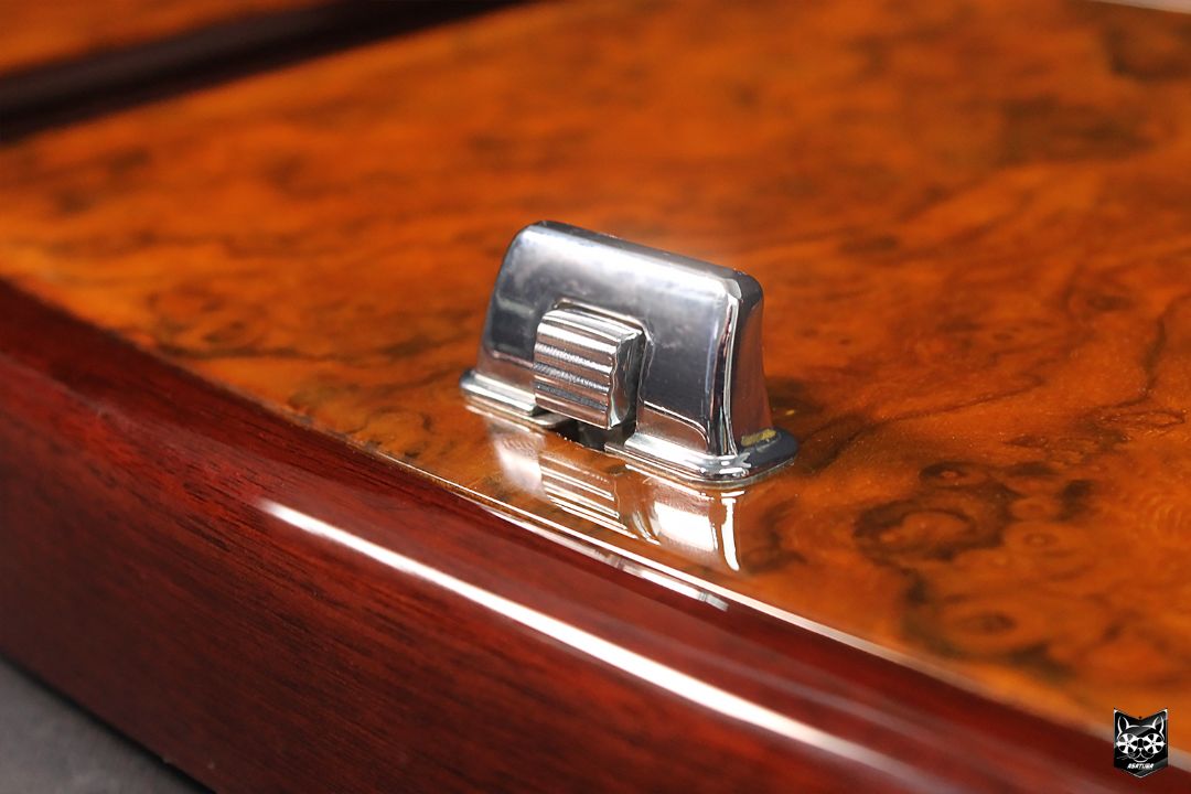 Rolls-Royce - Реставрация столиков