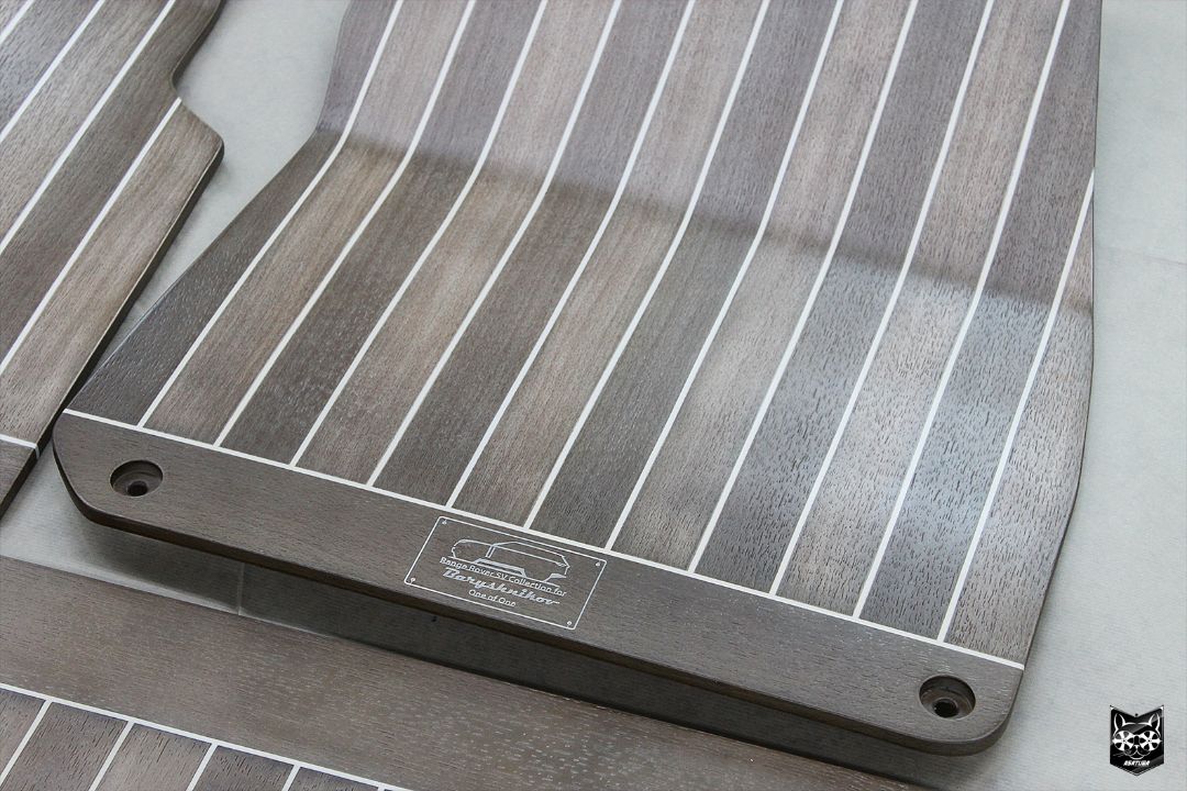 Range Rover SV - Коврики в тактильное дерево с открытыми порами