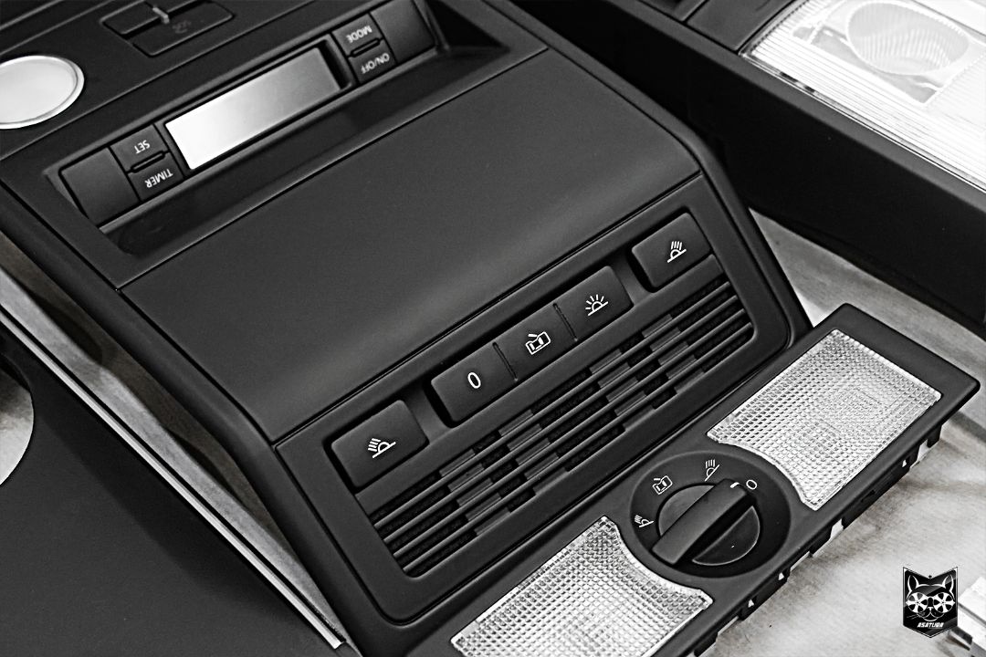 Volkswagen Multivan - Покраска потолочного пластика