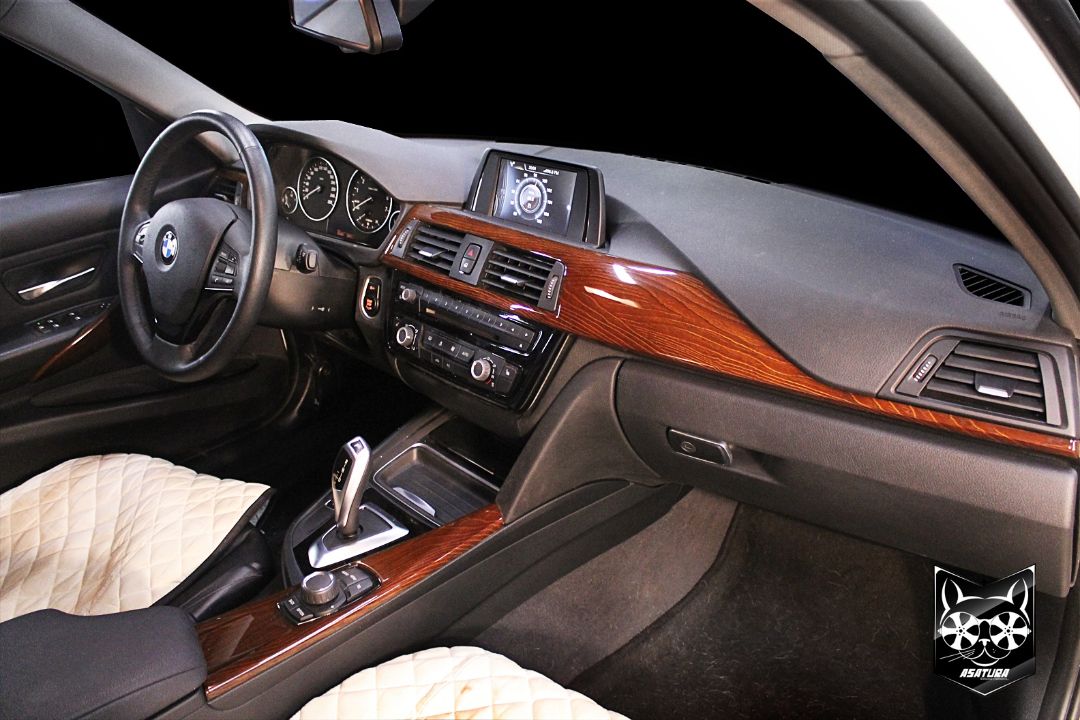 BMW 3 - Дерево рыжее