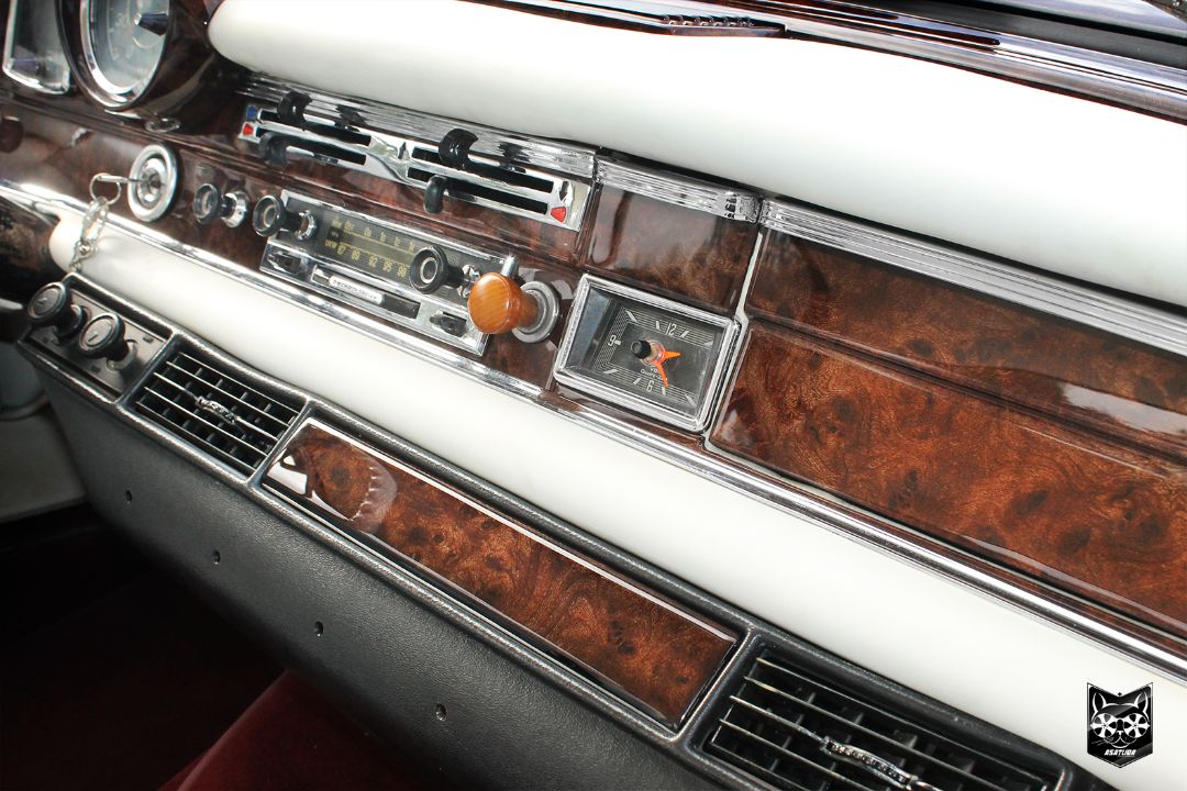 Mercedes-Benz W111 - Аквапринт дерево орех