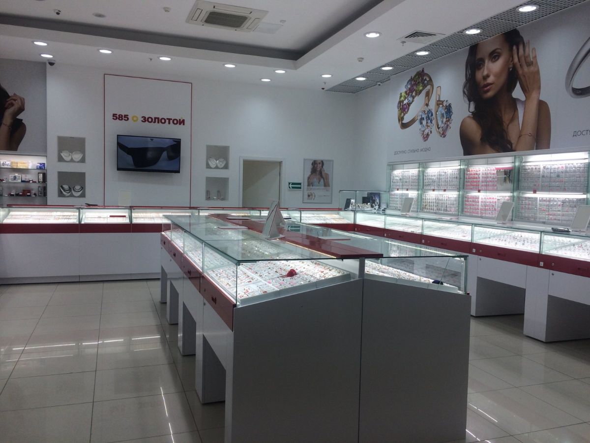 Мебель и витрины для ювелирного магазина