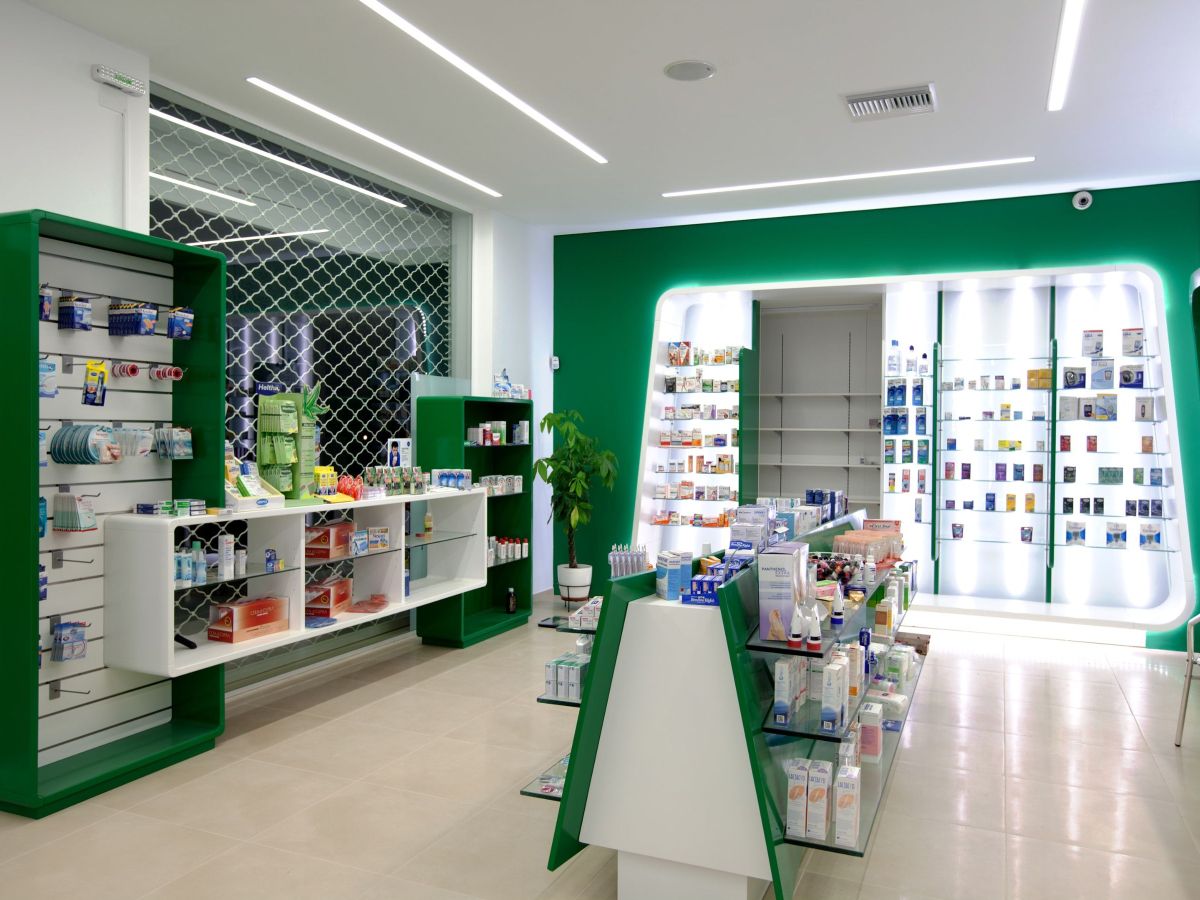 Мебель для клиник и аптек