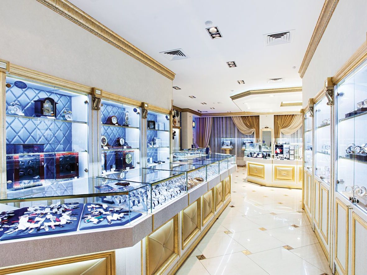 Мебель и витрины для ювелирного магазина