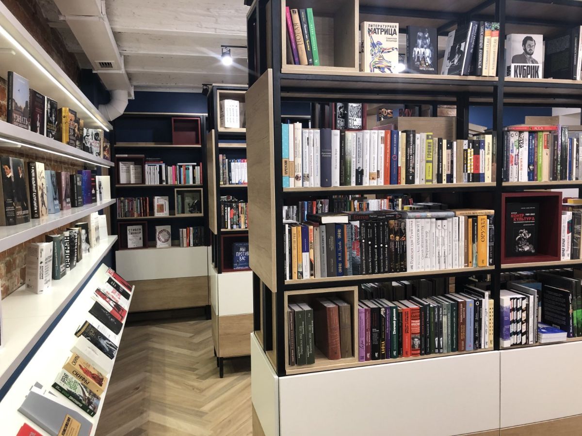 Мебель для книжного магазина