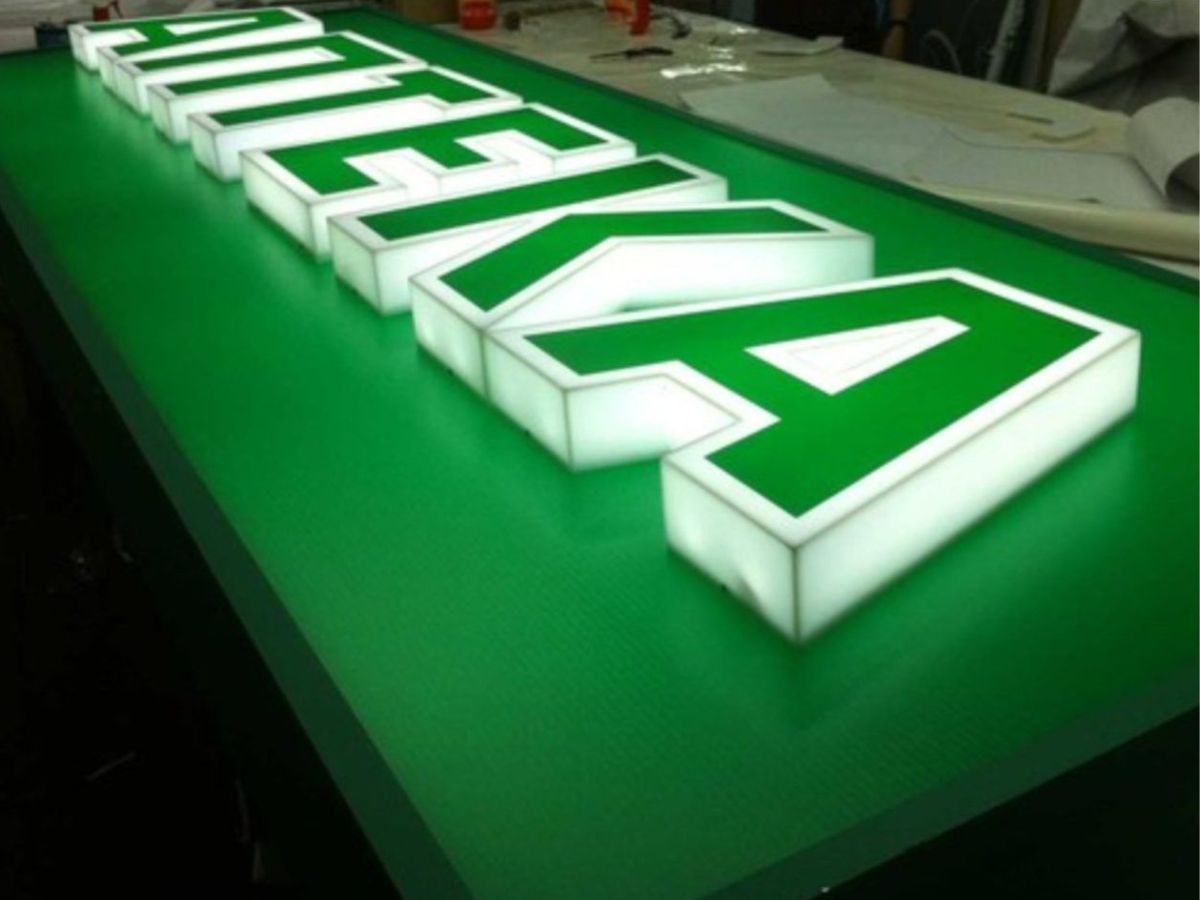 Изготовление лайтбоксов (световых коробов)