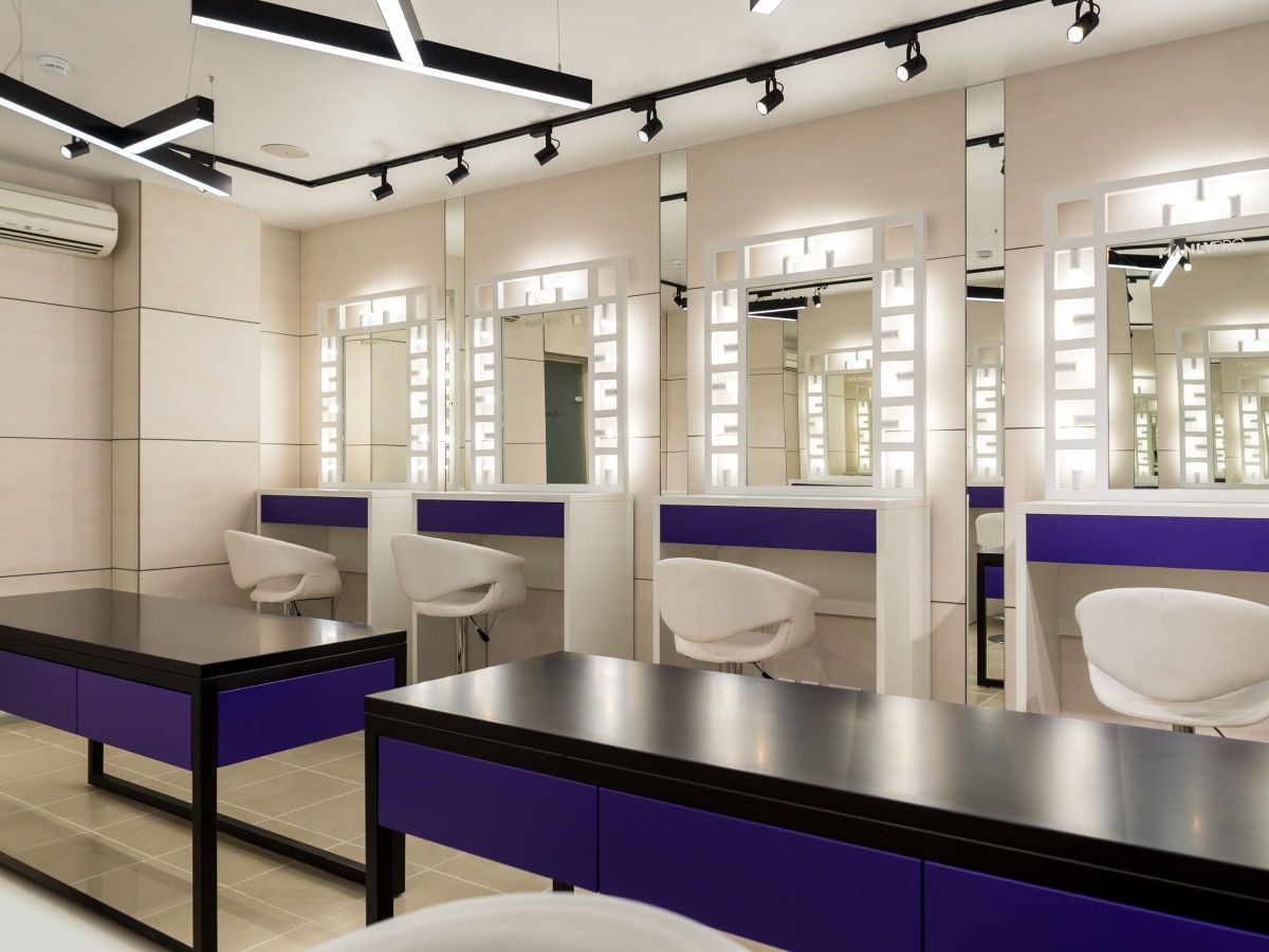 Мебель для магазина парфюмерии