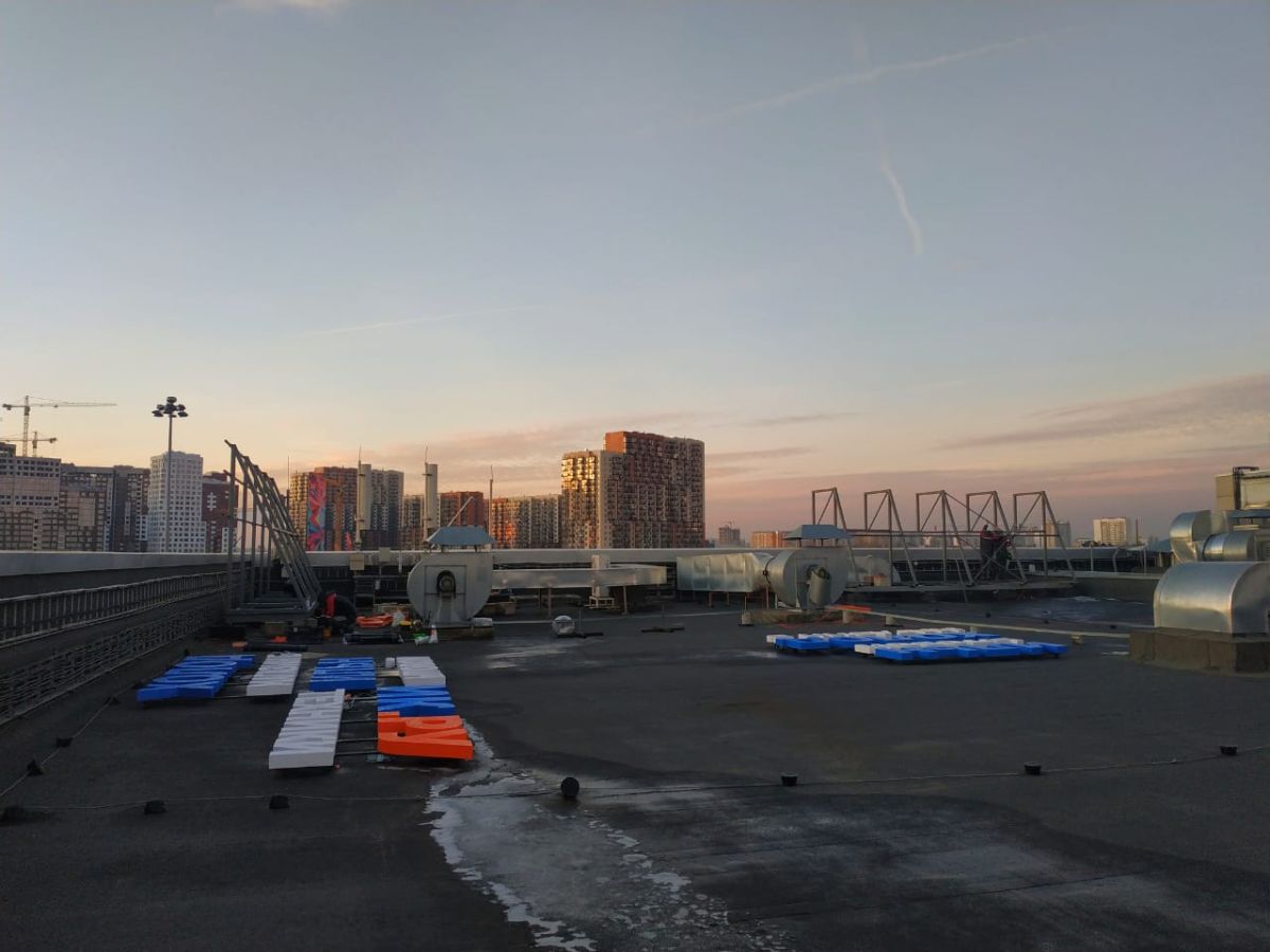 Монтаж рекламных конструкций