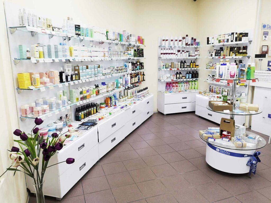 Мебель для магазина парфюмерии