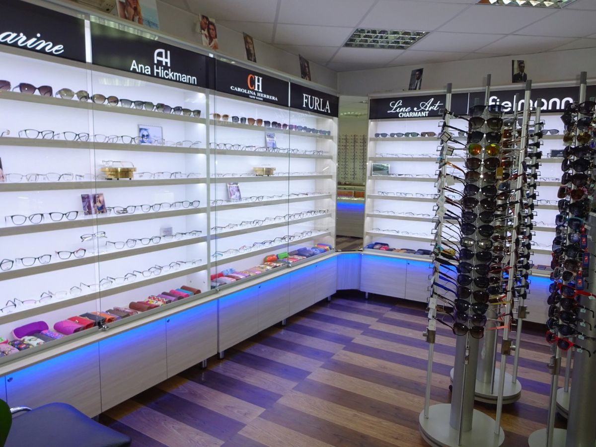 Торговое оборудование для магазина оптики