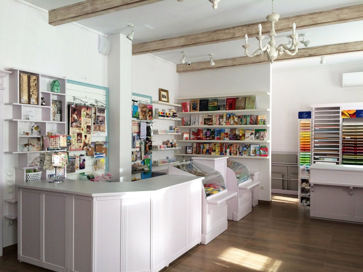 Мебель для магазина подарков