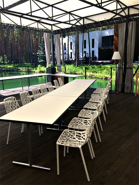 Столы из HPL компакт пластика для Дома и ресторана кафе помещения ХоРеКа HoReKa