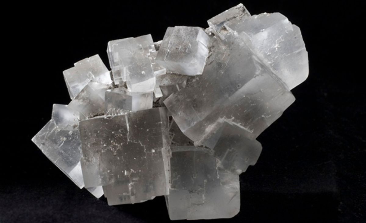 Sol crystal. Галит каменная соль. Галит натрий хлор. Кристаллы галита. Поваренная соль, каменная соль, галит — NACL.