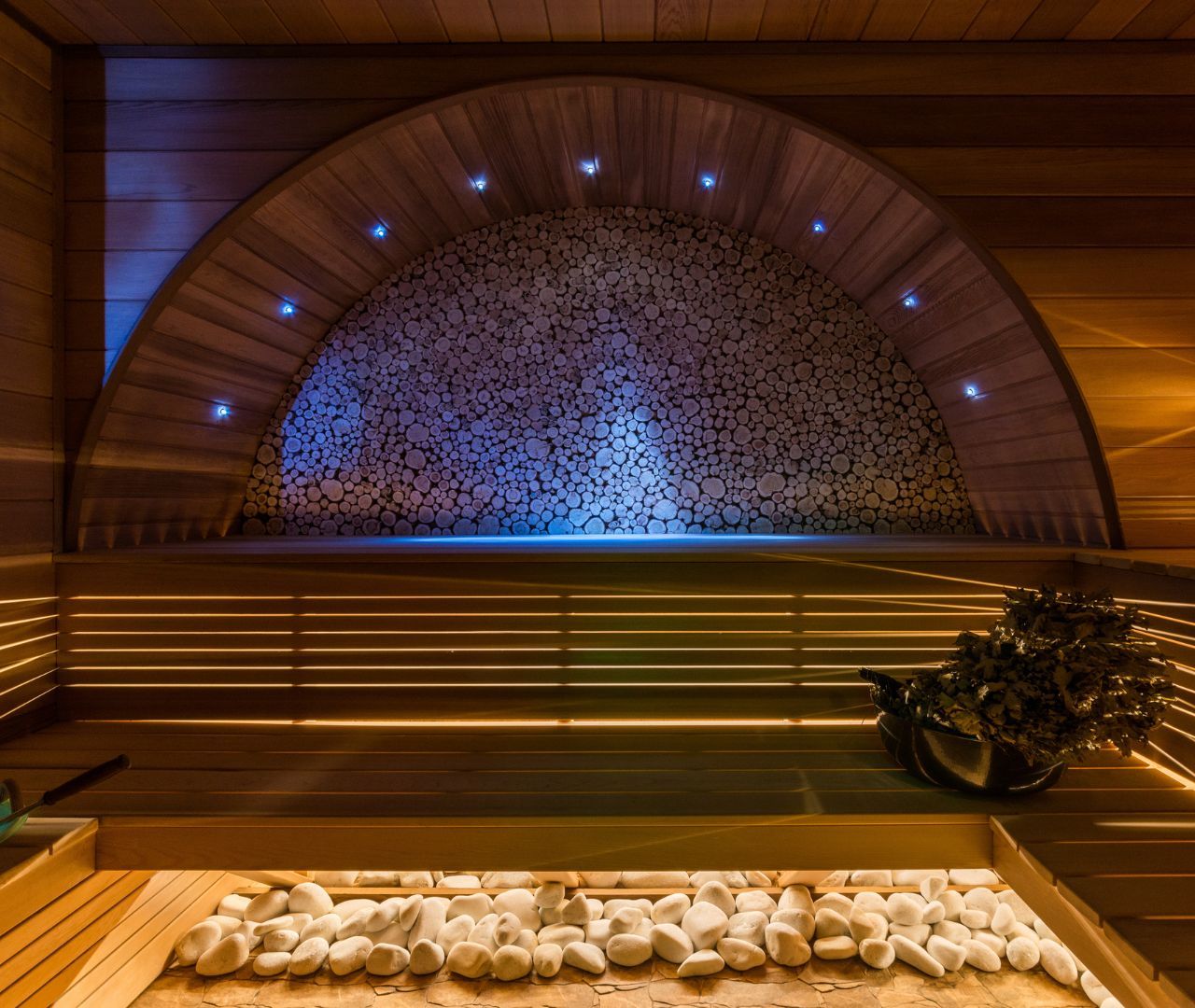 Сауна в Москве — финская сауна из канадского кедра с печью IKI, Enjoy Spa