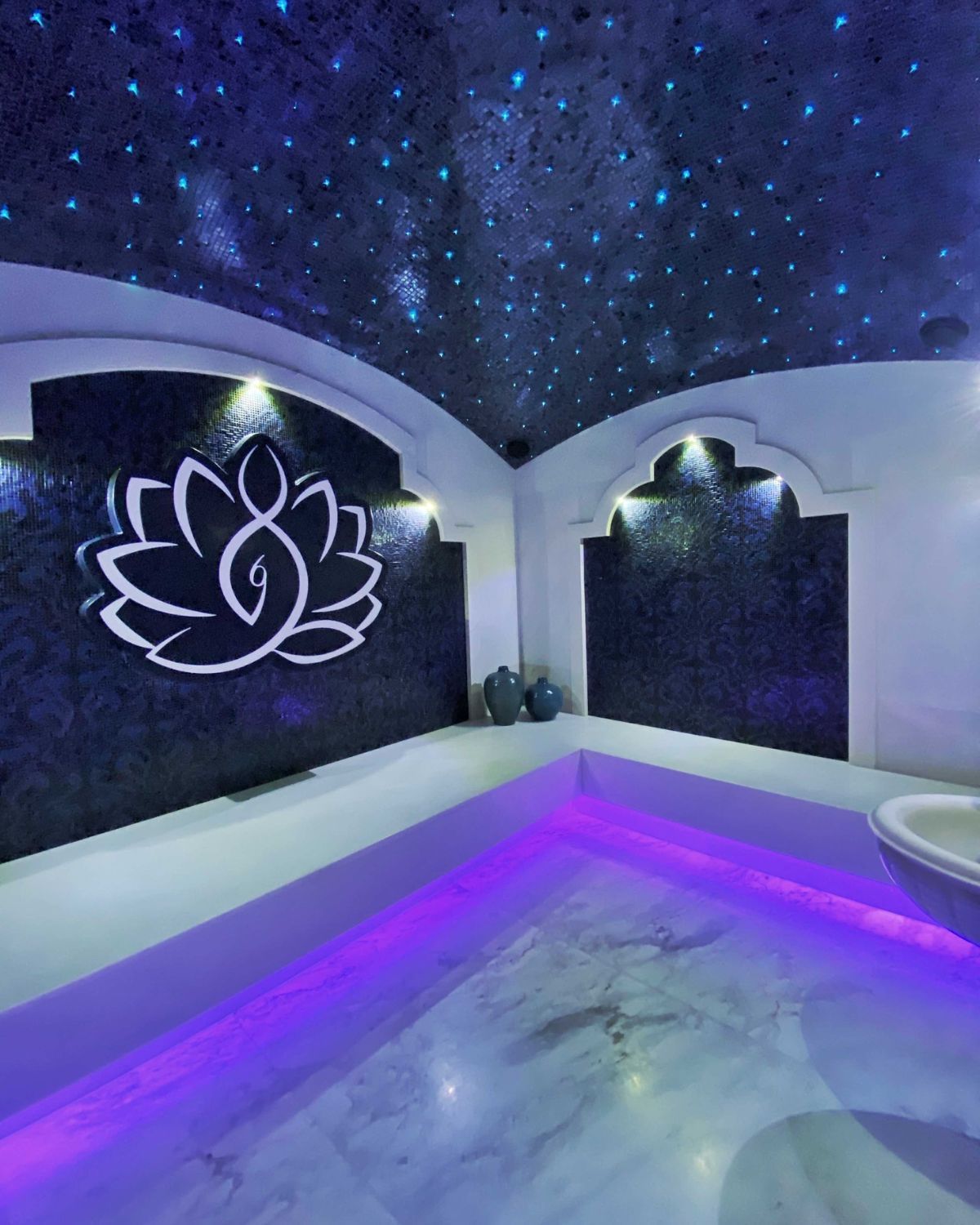 Хаммам в Москве — турецкий хаммам из белого мрамора со звёздным небом, Enjoy Spa