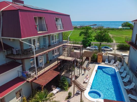 Велес Инн - новый гостевой дом в Феодосии