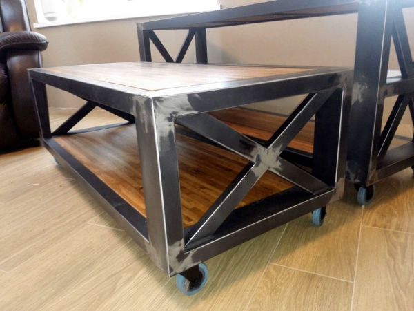 Консоль и журнальный стол в стиле лофт в процессе производства 28