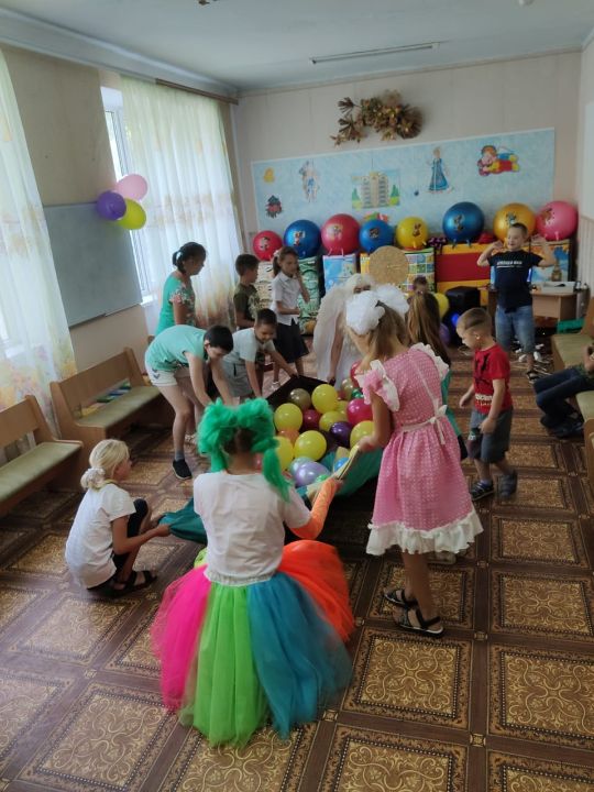 В 2019-2020 году центр продолжил работу по программе социокультурной реабилитации детей с ограниченными возможностями здоровья «Ясам». Дети посещали занятия развивающей направленности, во время которых учились общаться, совместно играть и, конечно же, занимались творчеством: лепили, клеили и просто мастерили.