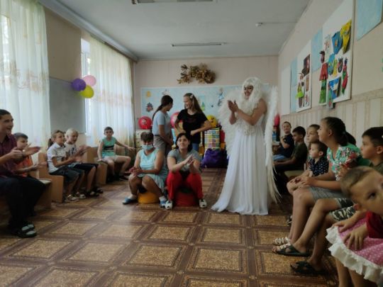 В 2019-2020 году центр продолжил работу по программе социокультурной реабилитации детей с ограниченными возможностями здоровья «Ясам». Дети посещали занятия развивающей направленности, во время которых учились общаться, совместно играть и, конечно же, занимались творчеством: лепили, клеили и просто мастерили.