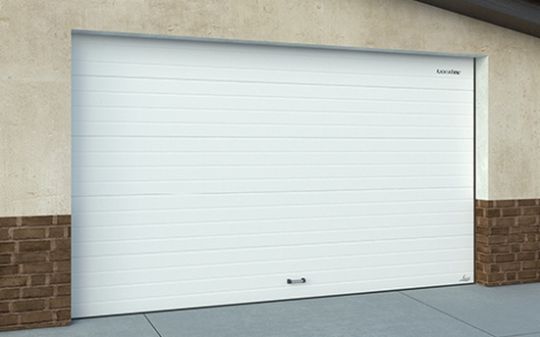 Гаражные секционные ворота со встроенным приводом из алюминиевых сэндвич-панелей rsd02lux