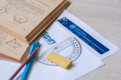 Учитель физики и математики