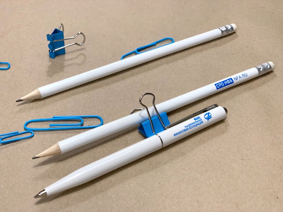 ручки и карандаши с логотипом