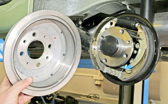 Замена тормозных барабанов автомобиля в Липецке