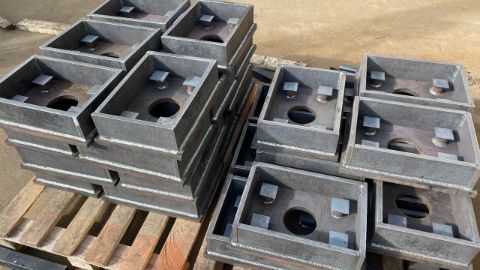 Мостовой цоколь