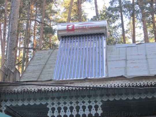 Солнечный водонагреватель установка на скатной крыше