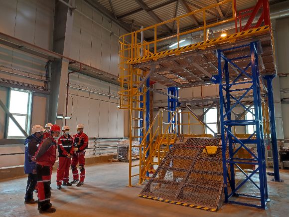 Учебно-тренировочный полигон (комплекс) для получения практических навыков при работе на высоте, проведении газоспасательных, спасательных работ.