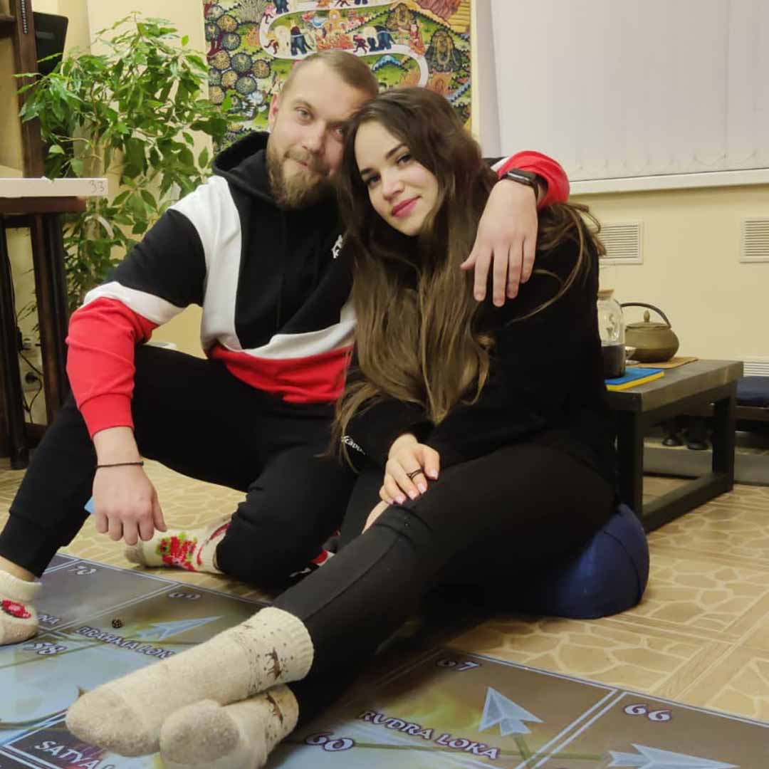 игра лила с ведущим
