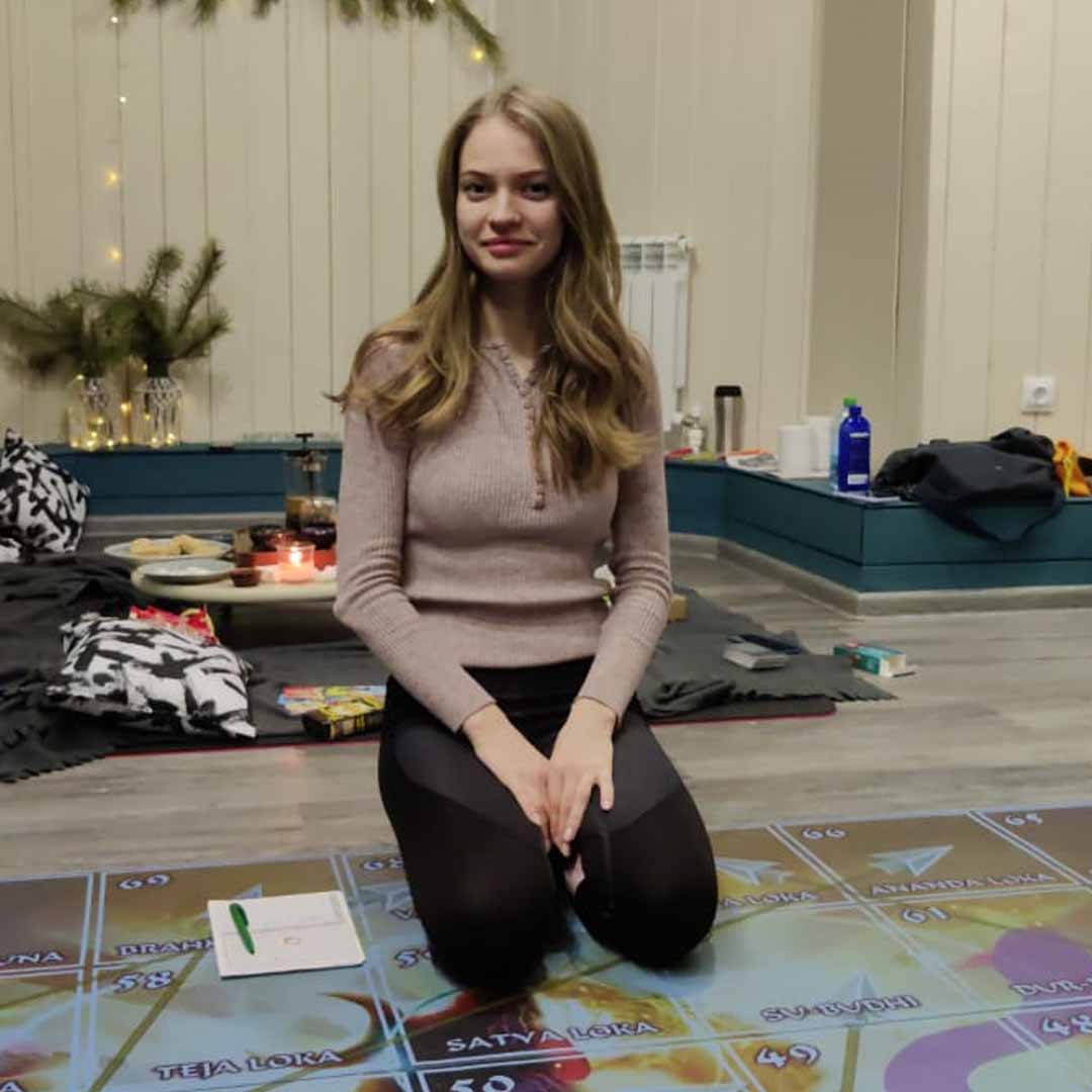 игра лила с ведущим