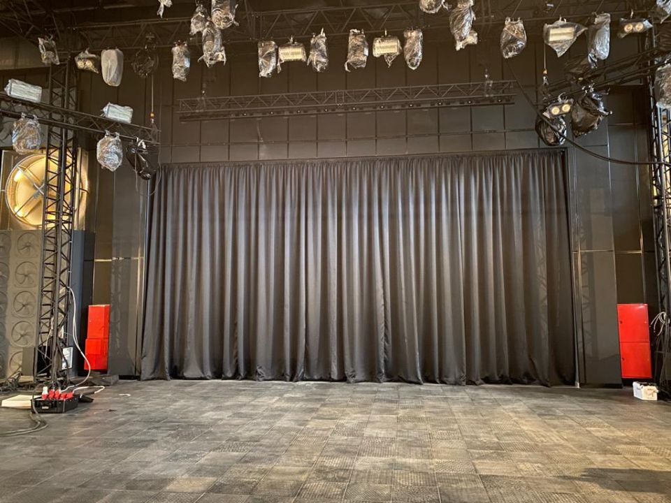 Софиты и фермовые конструкции