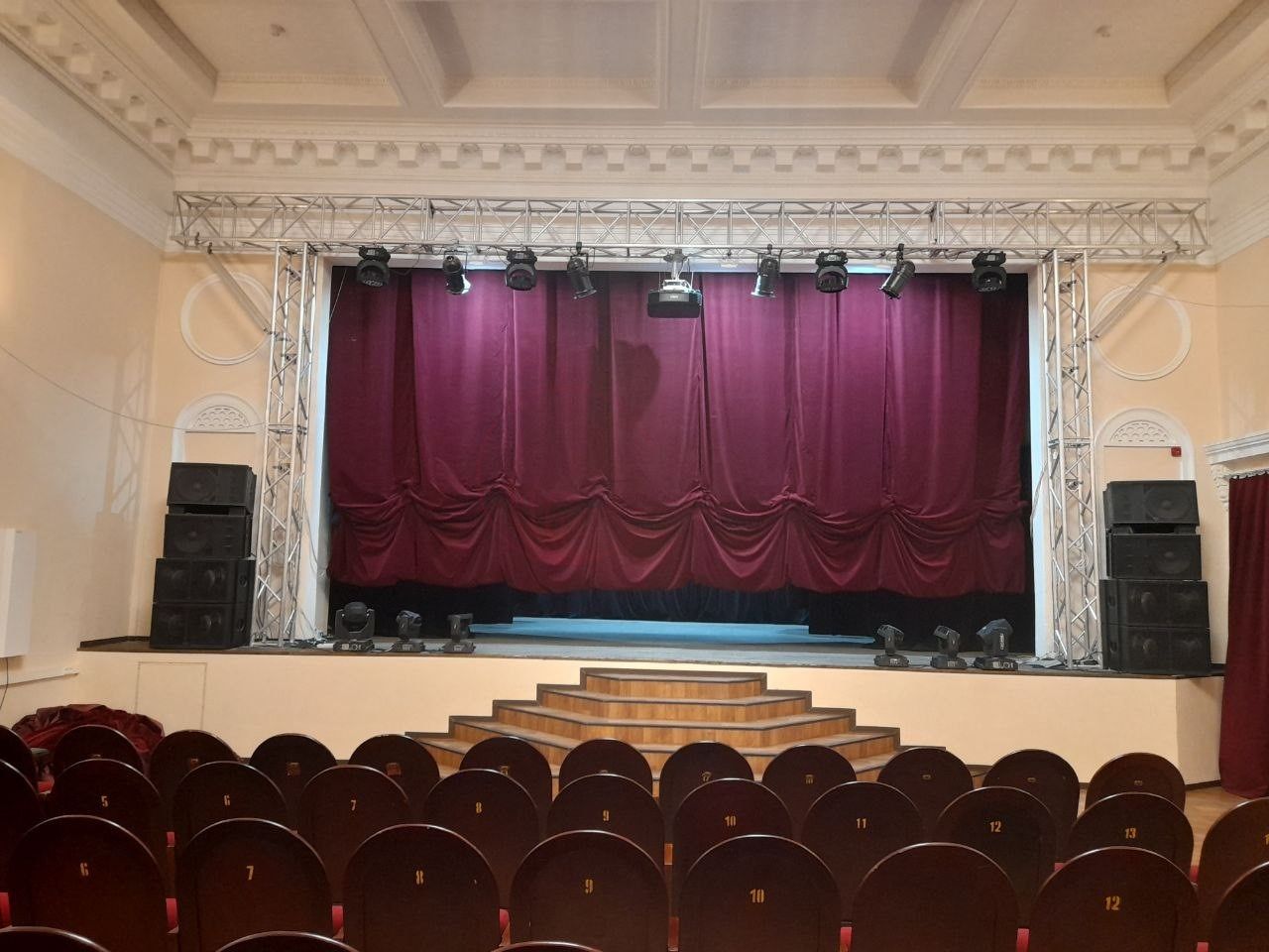 Одежда сцены